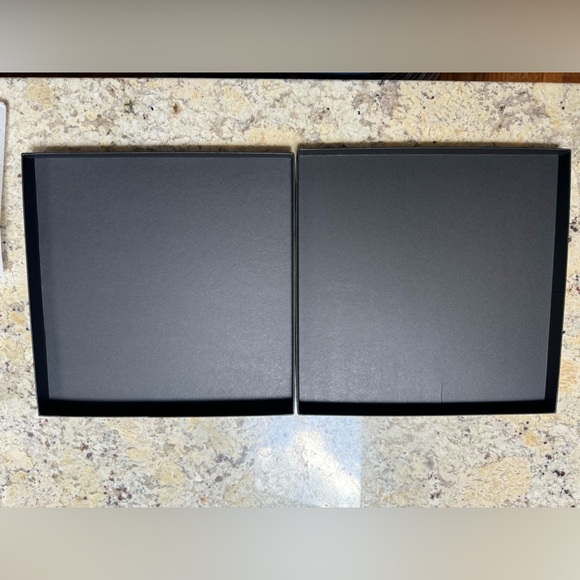 Original Chanel Scarf Box (Box Only) - Picture 4 of 5